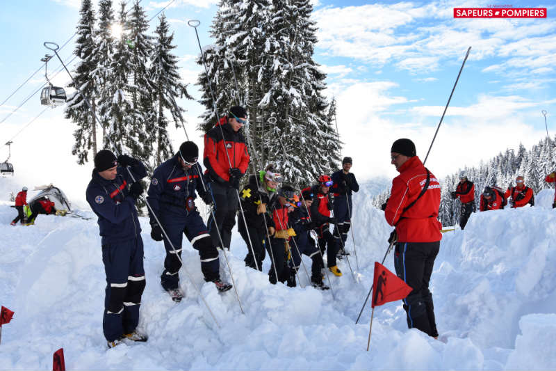 Reportage SMO LesGets - Photo 09 - Vague de sondage par les secouristes