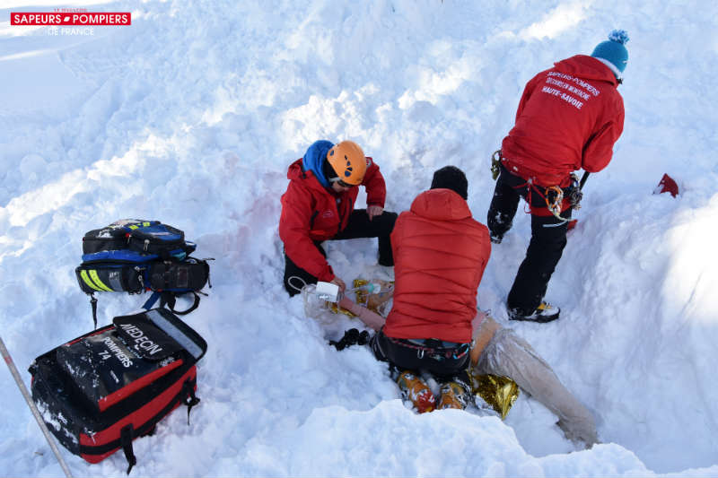 Reportage SMO LesGets - Photo 10 - Équipe médicale de sapeurs-pompiers héliportés