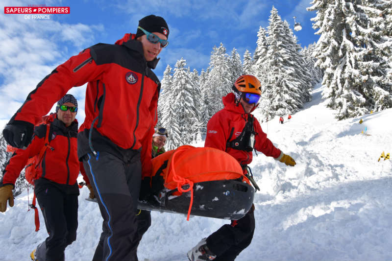 Reportage SMO LesGets - Photo 12 - Evacuation d'une victime par les sapeurs-pompiers du secours en montagne