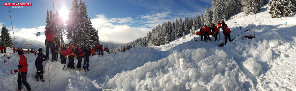 Reportage SMO LesGets - Photo 14 - Panoramique de l'intervention des secouristes et sapeurs-pompiers du secours en montagne