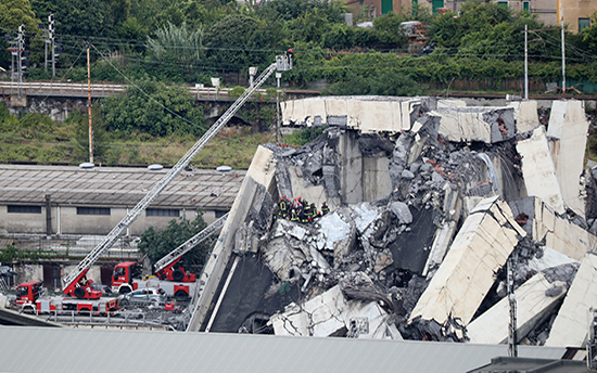 Gênes / Italie : Le pont Morandi s’effondre