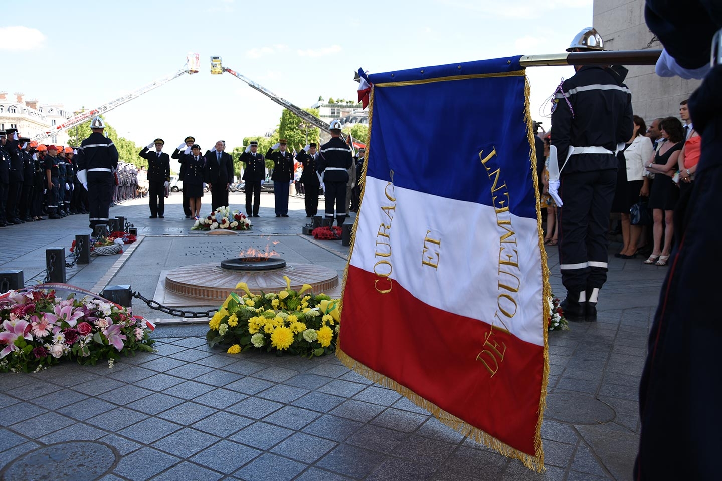 JNSP2017 - Drapeau des Sapeurs-pompiers de France - Courage et dévouement